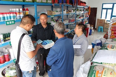 石棉县开展农资经营市场和初级农产品质量安全大检查
